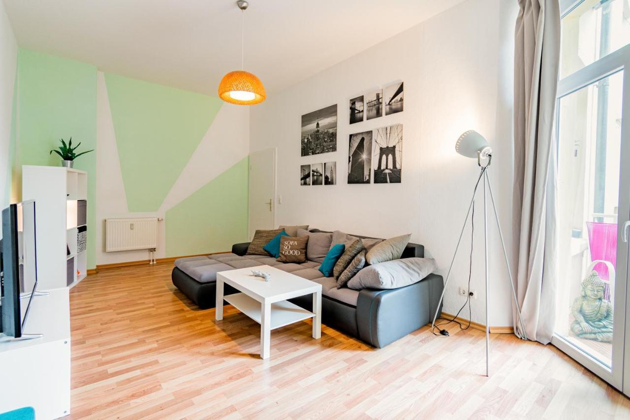 Helle Wohnung Mit Balkon In Grunen Innenhof - W-Lan, 4 Schlafplatze Magdeburg Kültér fotó
